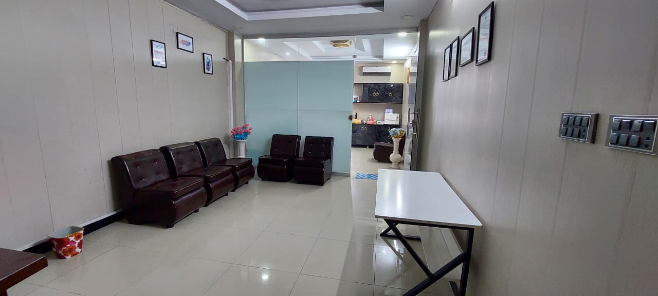 Reception and waiting area at Dr Dent Clinic